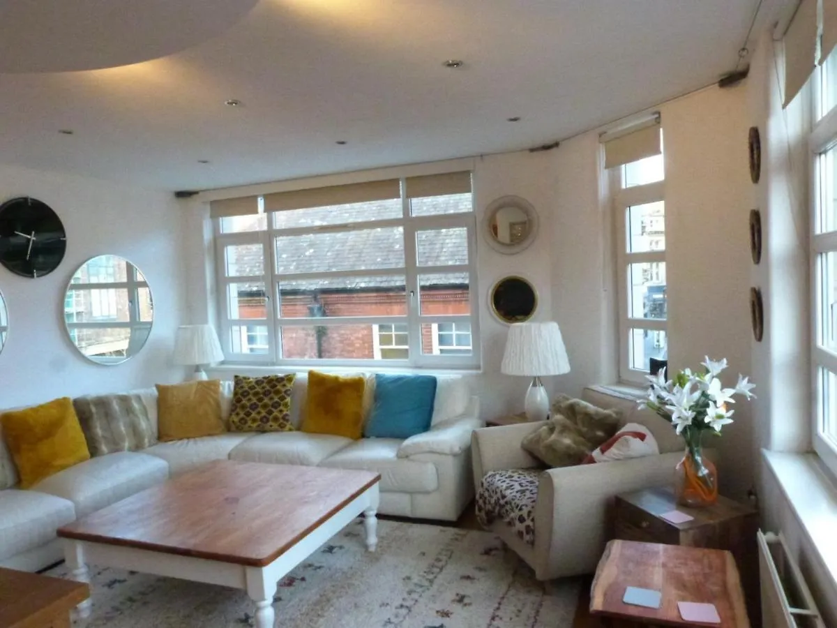Lovely 2 Bed Flat In The Very Centre Of Newcastle location