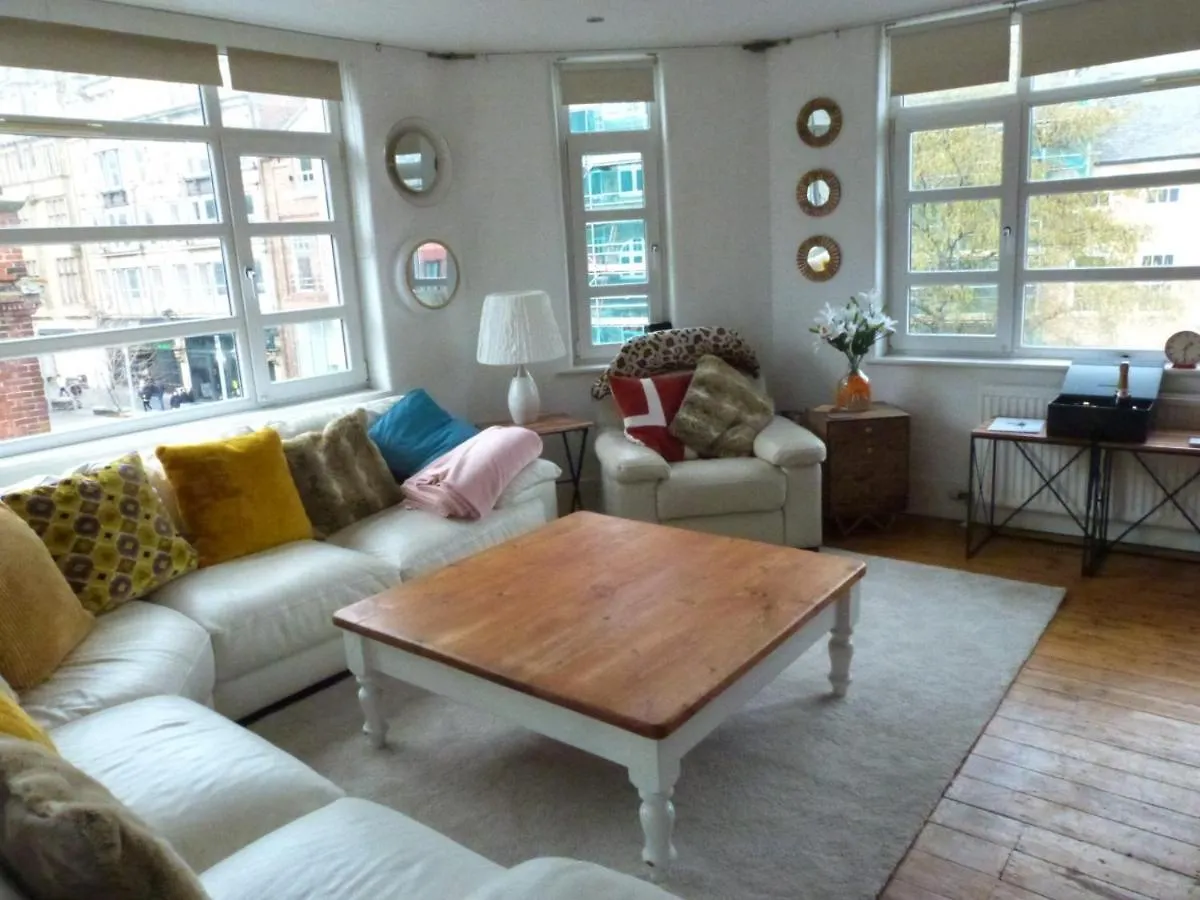Lovely 2 Bed Flat In The Very Centre Of Newcastle Apartment Newcastle upon Tyne